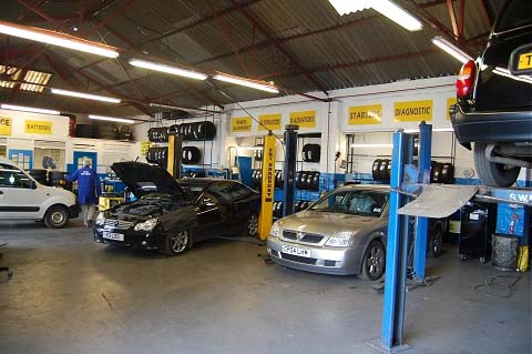 Our Glasgow BMW diagnositc and service centre. Maintenance and safety checks are provided with each diagnostic test.